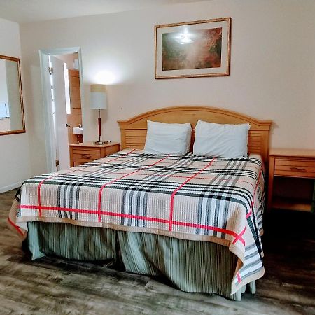 Travelers Inn - Clearwater Extérieur photo