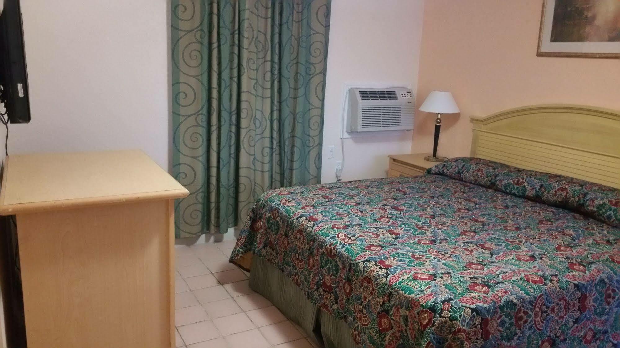 Travelers Inn - Clearwater Extérieur photo