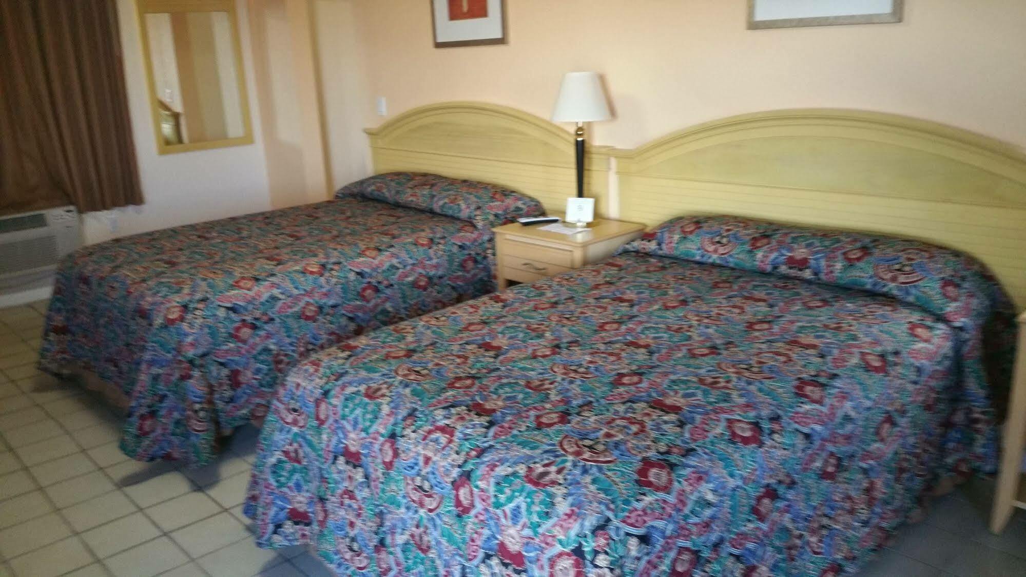 Travelers Inn - Clearwater Extérieur photo