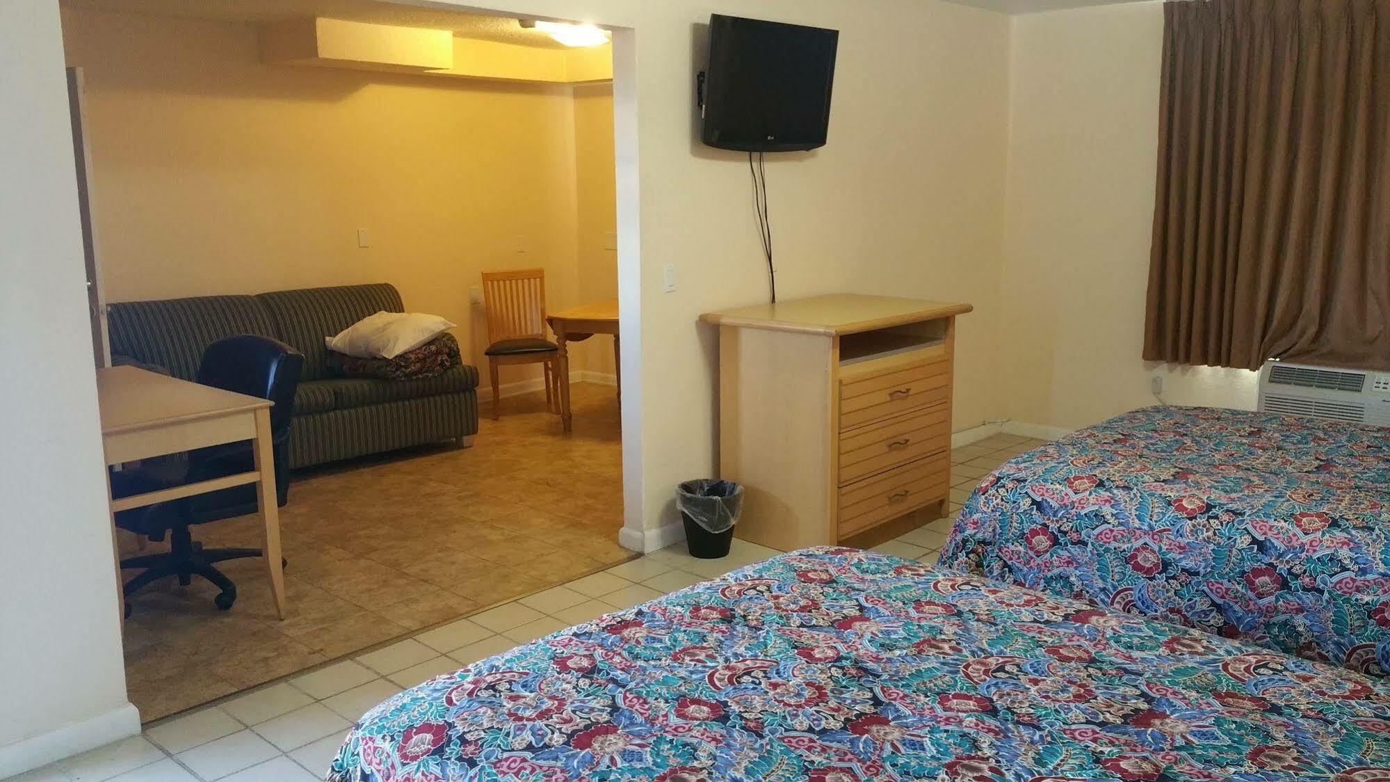 Travelers Inn - Clearwater Extérieur photo